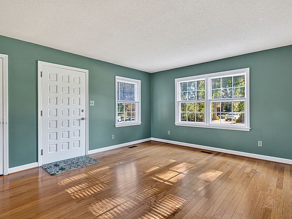 3rd image of 259 Shoreline Dr