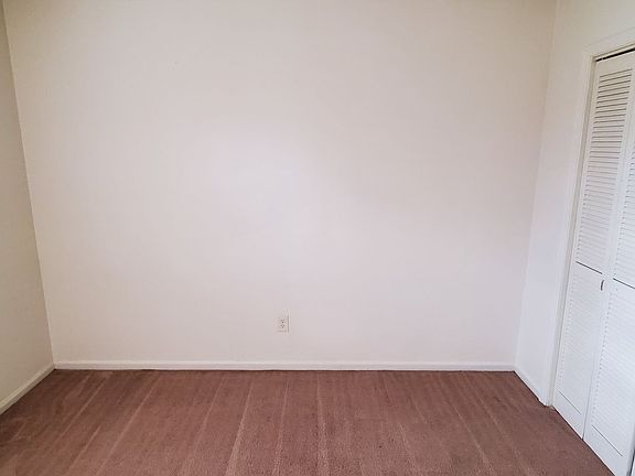 3rd image of 3000 Kentwood St APT A