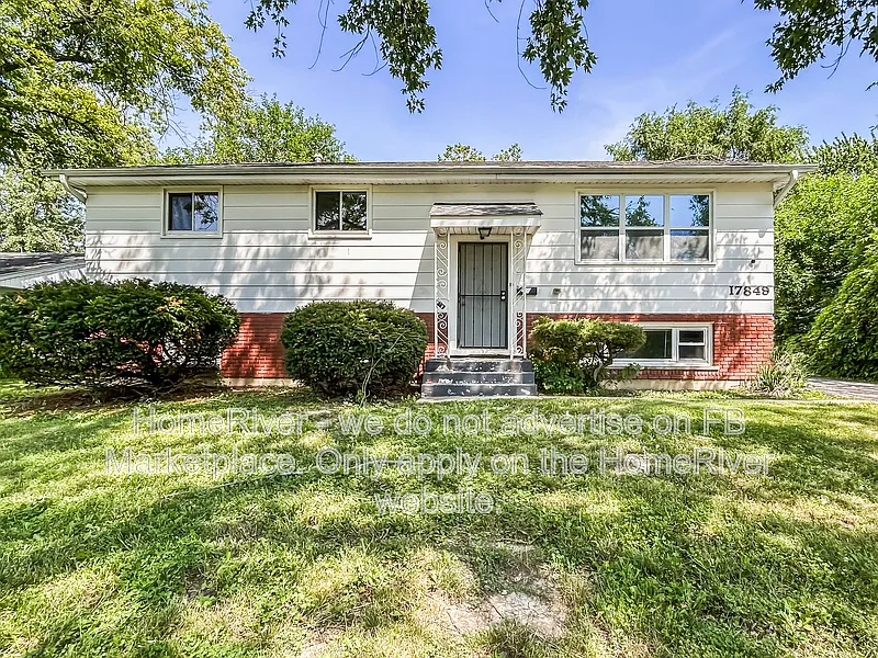 5 bed, 2.0 bath, 1056 sqft, $2,900 — Photo 1