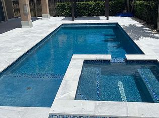 16516 SW 44th St, Miami, FL 33185