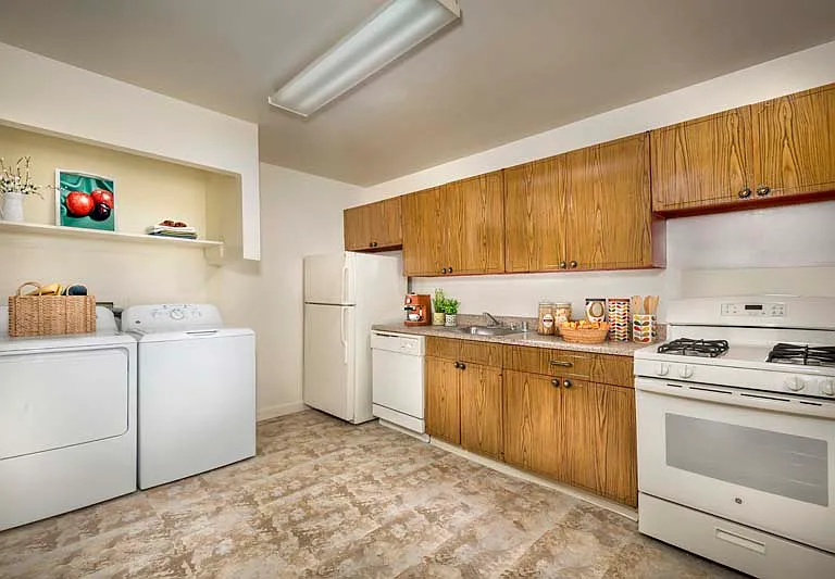 Deerfield Run & Village Square North Apartments — Photo 6
