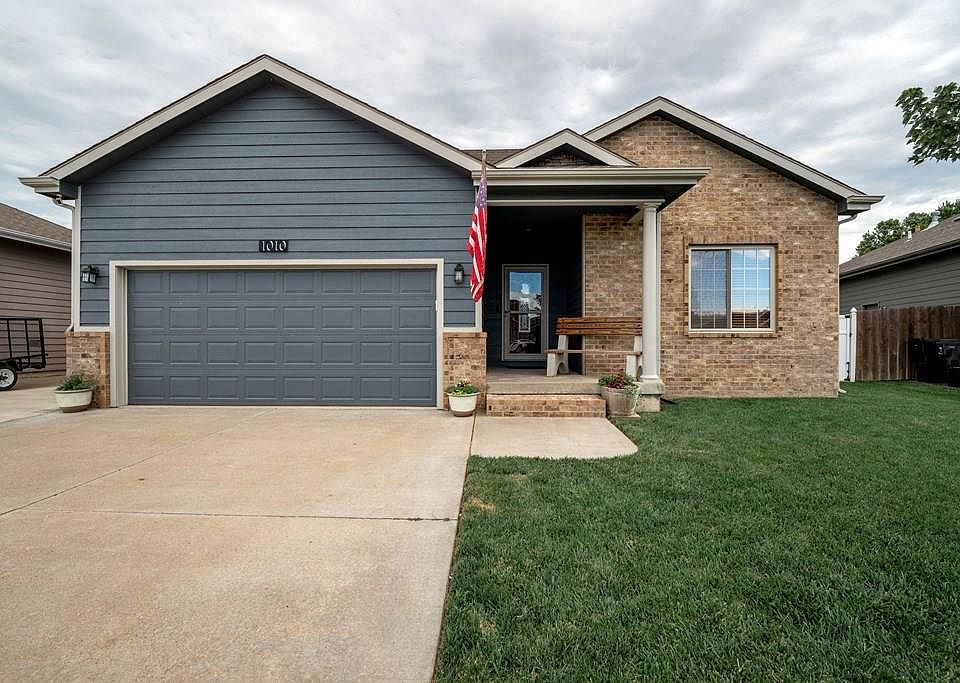 1st image of 1010 Piercy Ct