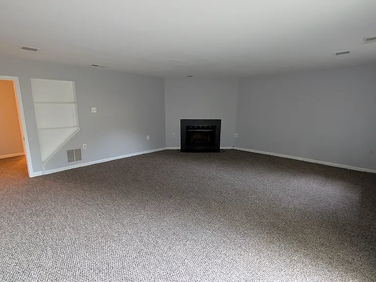 5612 Sutherland Ct — Photo 37