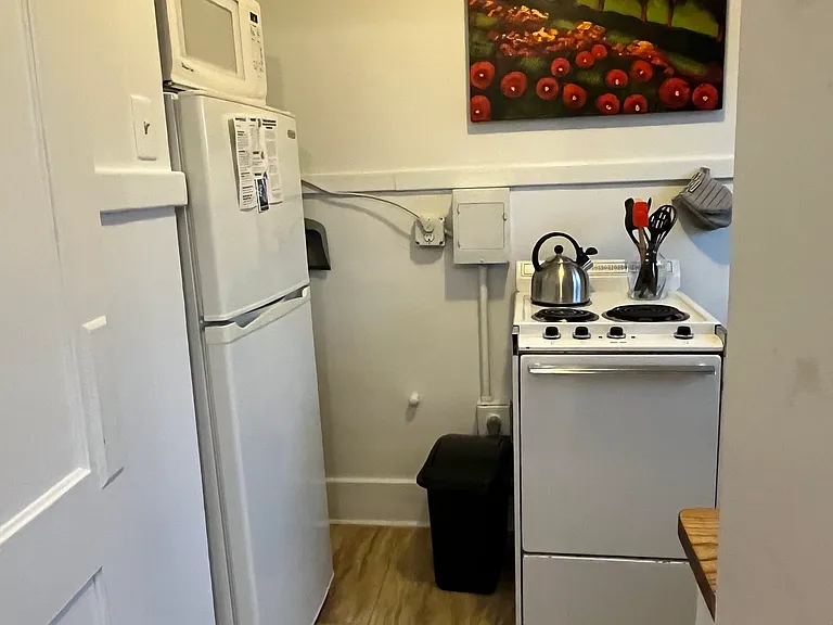 856 E Carter St #4 — Photo 5