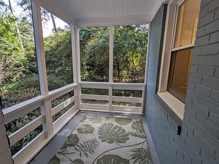 1025 Brandon Ave — Photo 6
