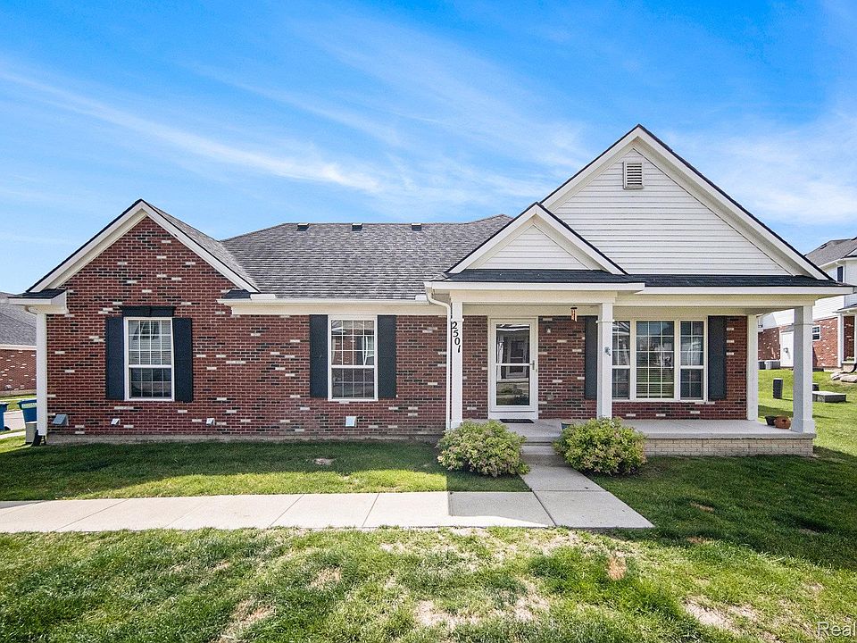 1st image of 2501 Riversedge Dr