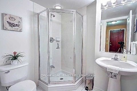5th image of 850 Clarkson Rd S Room A
