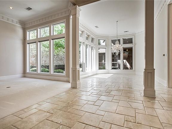 4th image of 7503 Glenshannon Cir