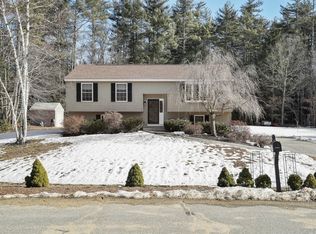 7 Bayou Dr, Raymond, NH 03077