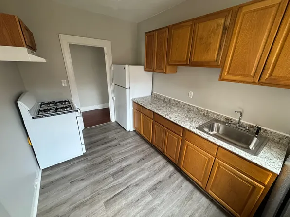 1579 Chapel St, New Haven, CT