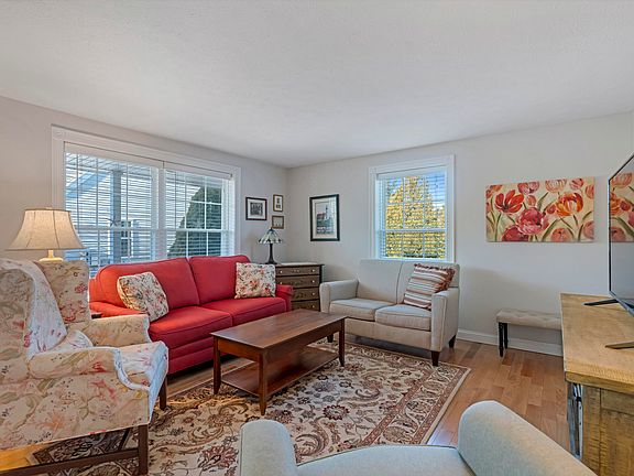 2nd image of 22 Tasker Street #10