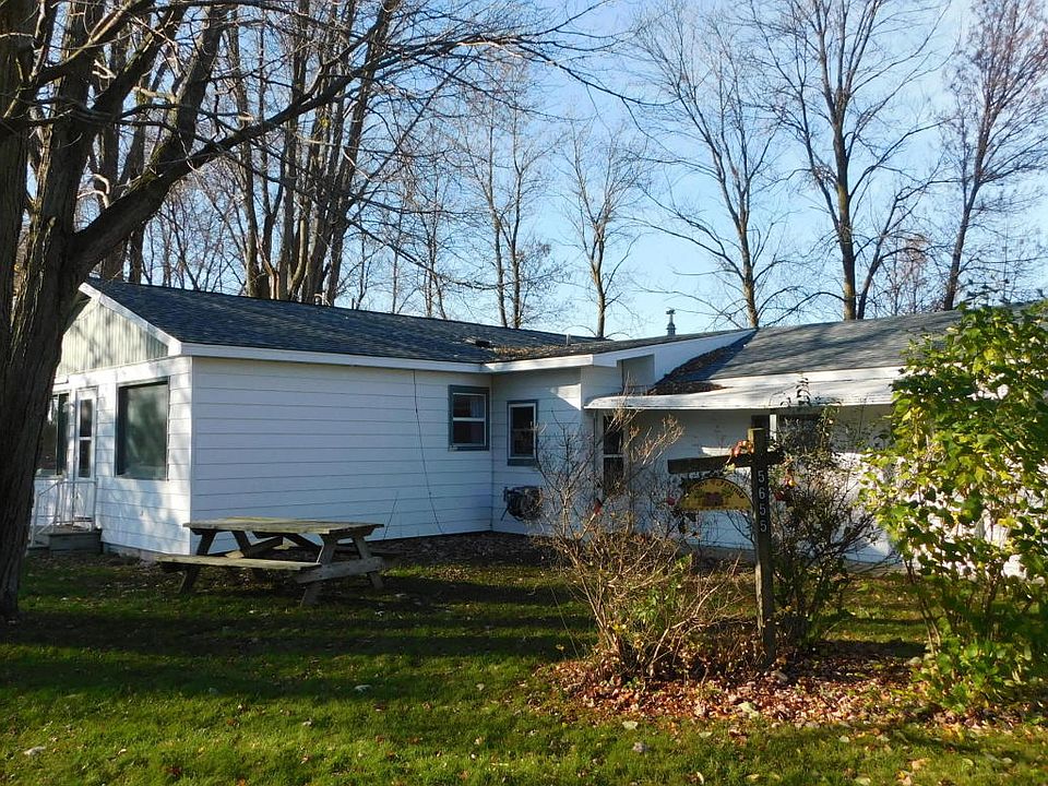 1st image of N5655 N Smalley St
