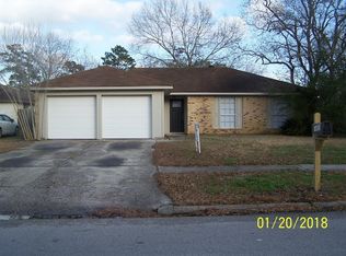 16827 Gleneagle Dr N, Conroe, TX 77385