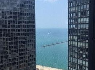 260 E Chestnut St, Chicago, IL 60611