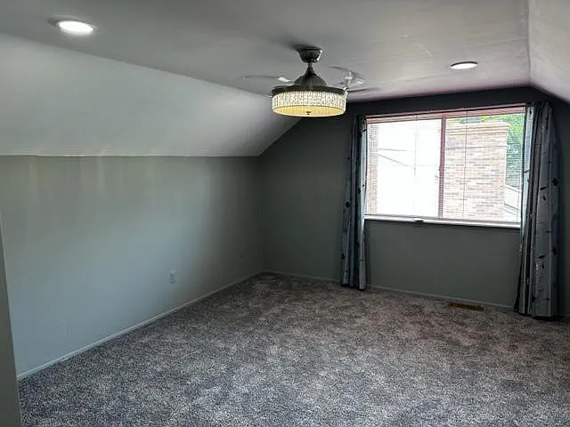 7356 Hedgerow Ct — Photo 9