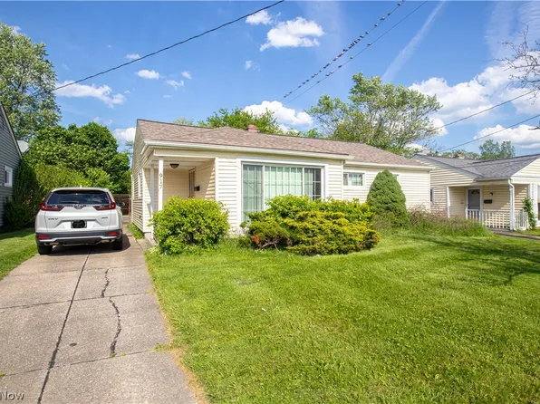 917 Northfield Rd, Bedford, OH 44146