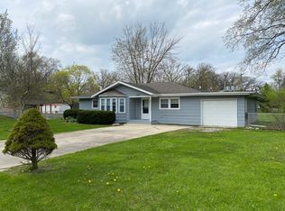 1650 W Maple Ln, Crete, IL 60417