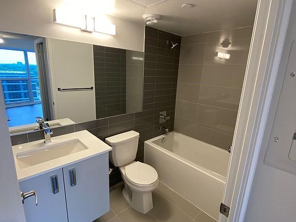 5th image of 30 Gibbs Rd #1106