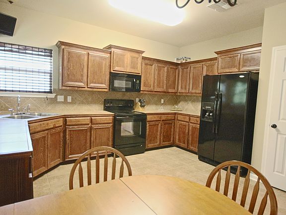 2nd image of 13400 Reid Dr