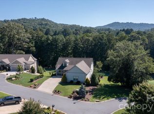 168 Triple Fairways Dr, Hendersonville, NC 28739