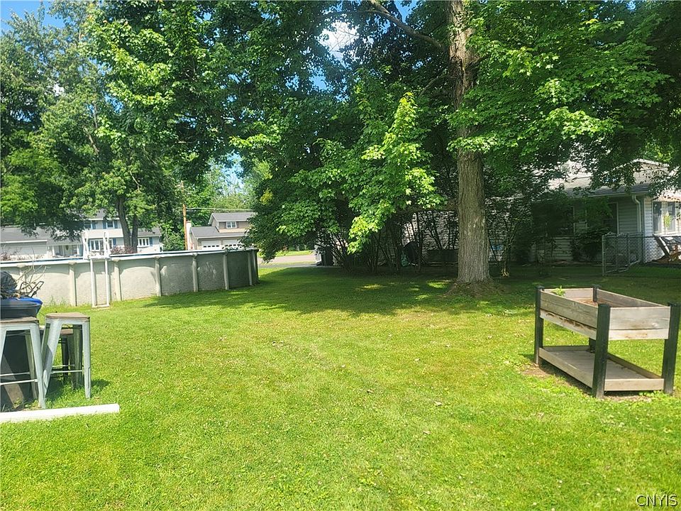 1st image of 4033 Bay Park Dr