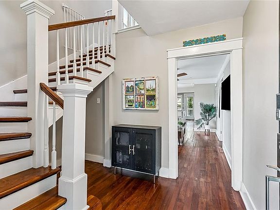 4th image of 905 Fern St
