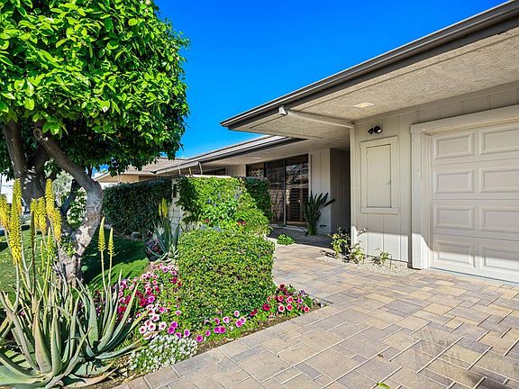 3rd image of 4 Rutgers Ct