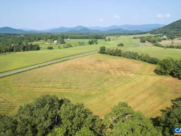 56 9b & 9c Sylvia Ridge Rd #A, Dyke, VA 22935