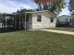 95 Barberry Ln, O'Fallon, MO 63366