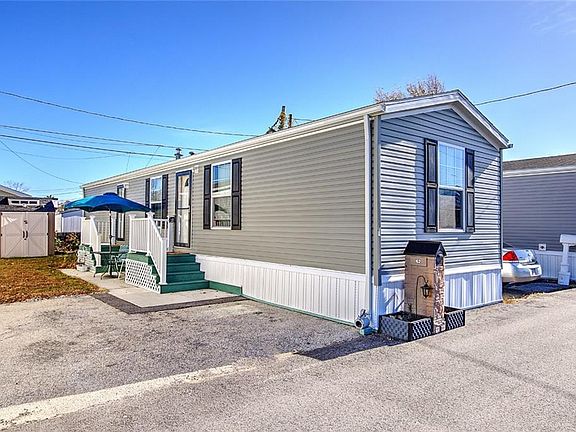 3rd image of 62 West Dr