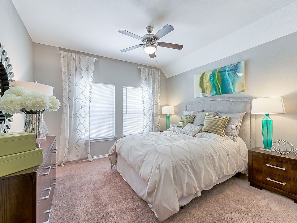 Latigo at Eagle Pass Bedroom