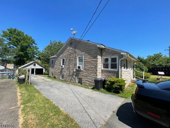 2nd image of 6 South St