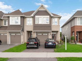4009 Kelly Farm Dr, Ottawa, ON K1T0R6
