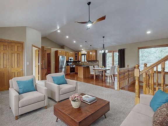 3rd image of 27335 Ridgeway Rd