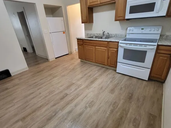 225 N Ashland Ave, Green Bay, WI 54303