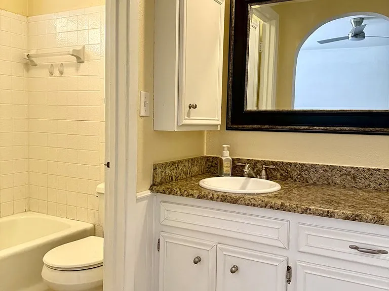 4211 Russell Dr — Photo 25