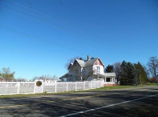 15818 W Akron Canfield Rd, Berlin Center, OH 44401
