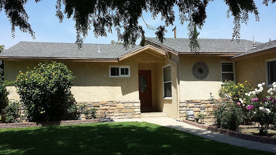 2nd image of 9852 Salina St