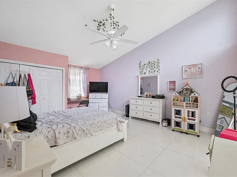 4527 Redcoat Dr — Photo 14