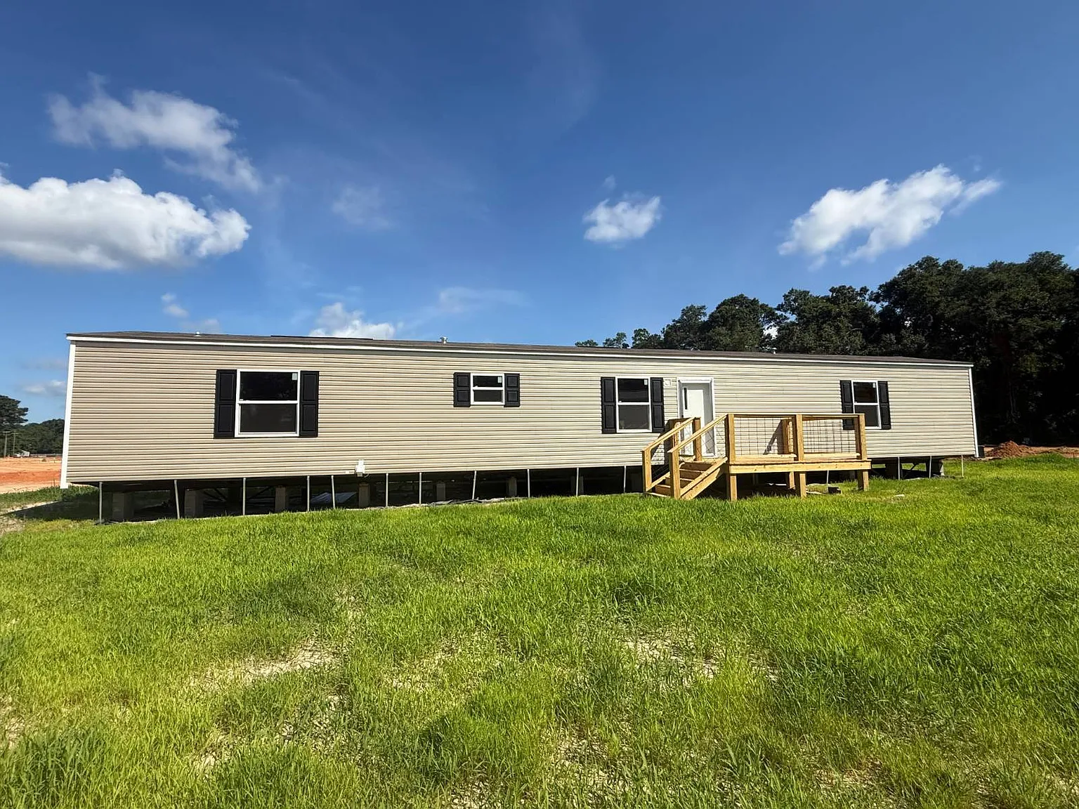3 bed, 2.0 bath, $1,300 — Photo 1
