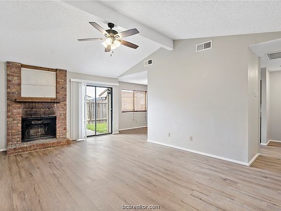 4th image of 703 Lincoln Ave