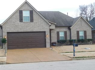 1305 Hemlock Dr, Southaven, MS 38671