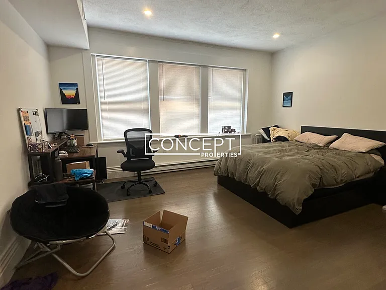 1406 Beacon St — Photo 16