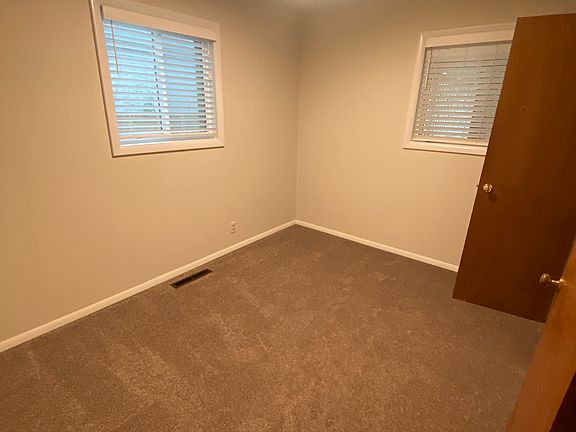 5th image of 148 Carney St
