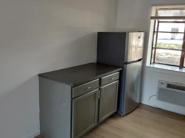 2142 Bradford St APT 304, Clearwater, FL 33760