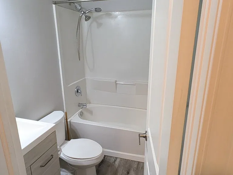 44 Main St N #6 — Photo 6