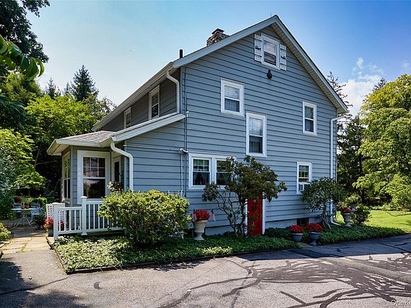 2nd image of 6 Laurel Road