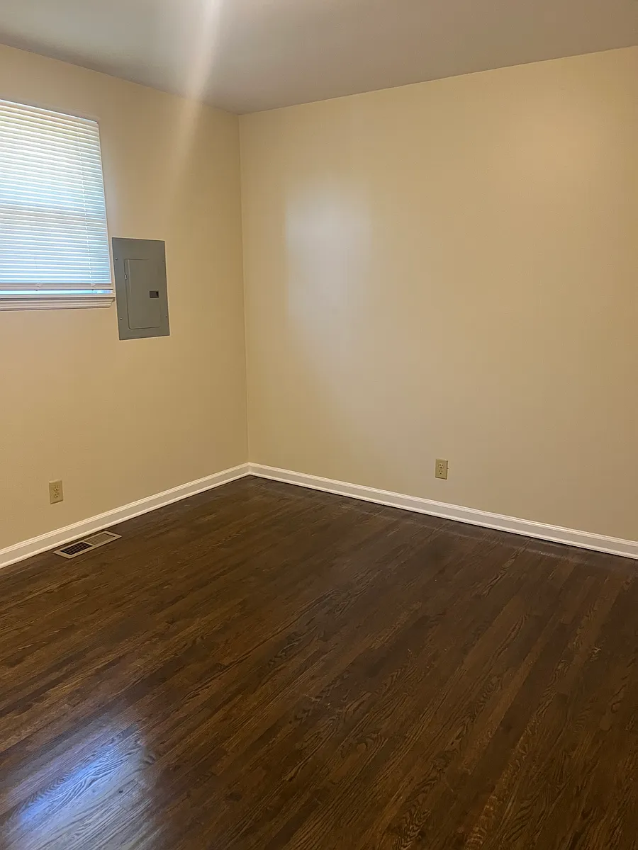 Building Photo - 114 Neill Ave #B