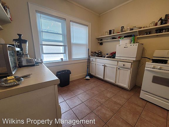 3rd image of 2312 E Park Pl #11276713