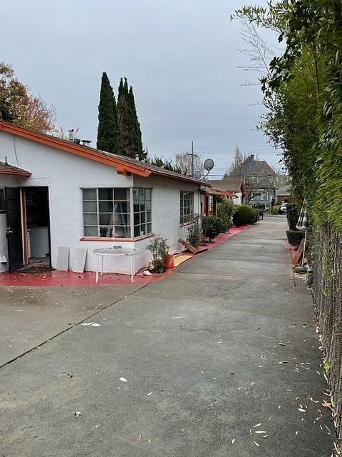 2nd image of 620 66th St